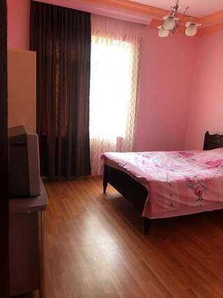 Гостевой дом Guest House RAUL Батуми Четырехместный номер Делюкс-4