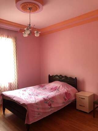 Гостевой дом Guest House RAUL Батуми Четырехместный номер Делюкс-2